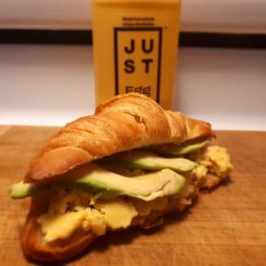 Vegan scrambled eggs & avocado croissant